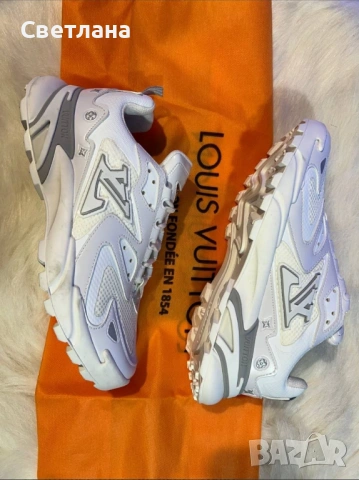 Louis Vuitton Runner Tatic Sneaker  Черно и Бяло , снимка 2 - Маратонки - 53339611
