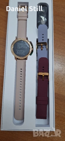 Дамски Интелигентен смарт часовник с три каишки в комплекта , снимка 2 - Смарт часовници - 53147937