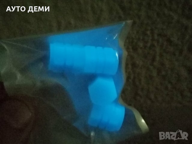 ТОП цена 2 бр- 2 лв Фосфорни светещи в зелено,синьо,червено капачки за вентили винтили на автомобил, снимка 5 - Аксесоари и консумативи - 36974722