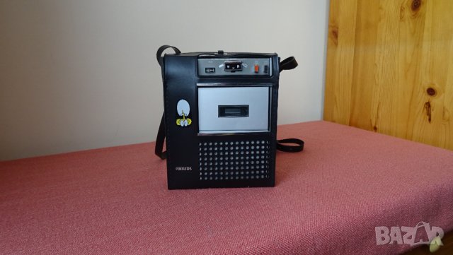 Vintage Philips 2202 Cassette Recorder-1970г, снимка 3 - Радиокасетофони, транзистори - 32555504