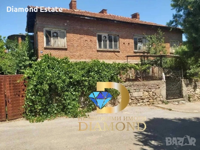 Двуетажна къща в град Харманли, снимка 2 - Къщи - 52377563