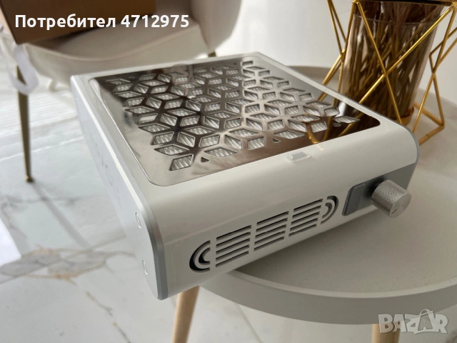 Професионален Прахоуловител за маникюр и педикюр Queen Miracle, снимка 2 - Маникюристки - 53286711