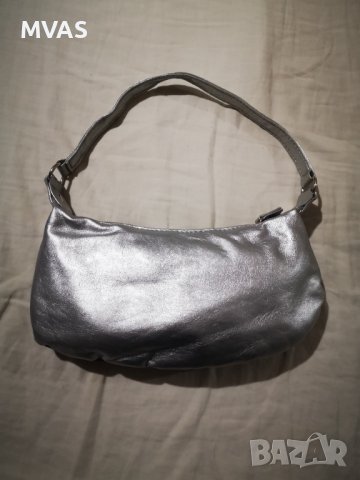 Нова малка сиво сребърна чанта Багета за ръка рамо, снимка 2 - Чанти - 43441905