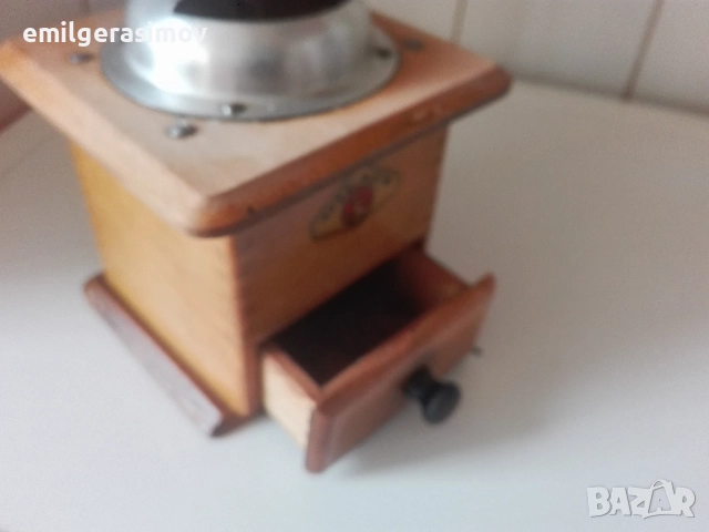 Микроскоп , пишеща машина и мелница за кафе., снимка 15 - Други стоки за дома - 50492201