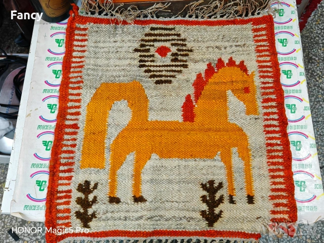 Ръчно тъкан килим 42/42 см, снимка 2 - Други - 53477135