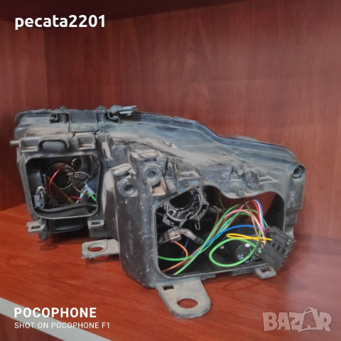 Продавам - оригинален десен ксенонов фар за Ауди А8 Д3 2002-2006 г за части, снимка 5 - Части - 36499529