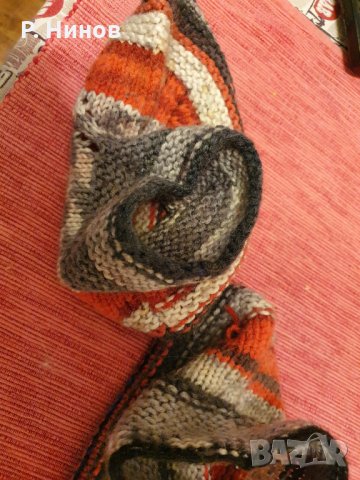 Ръчно плетени домашни чехли  гети, чорапи и домашни ботушки №40, снимка 4 - Пантофи - 35075942