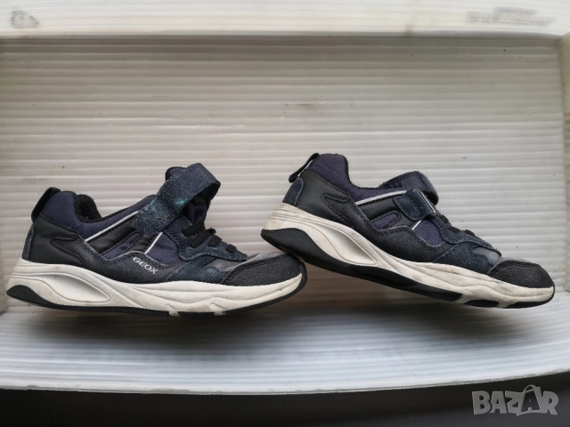 дишащи маратонки GEOX 36 тъмно сини, снимка 2 - Детски маратонки - 52036528