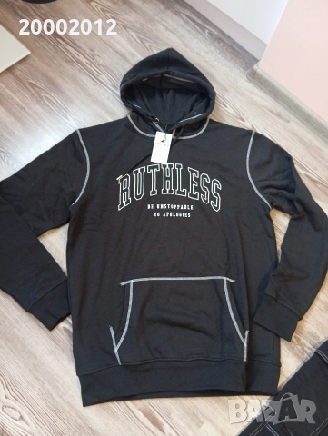 екип суичър с качулка и долнище Нов с етикет , снимка 3 - Спортни дрехи, екипи - 52918116