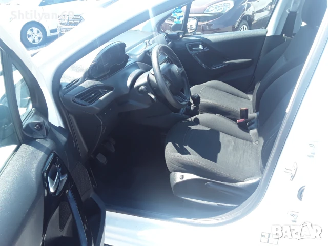 Пежо 208 1.4hdi, снимка 9 - Автомобили и джипове - 50989510
