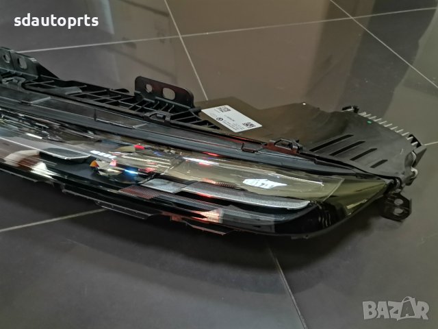 Ляв Горен Фар BMW G70 i7 Crystal Swarovski Кристал Сваровски 9879935, снимка 6 - Части - 43085345