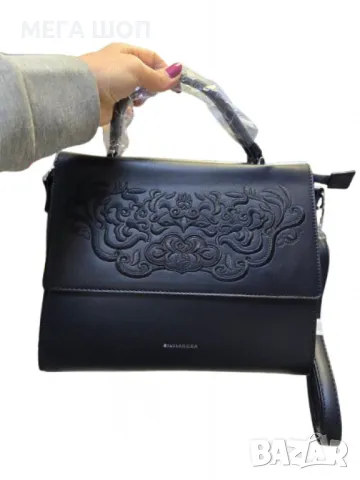 Стилна дамска чанта с капак и флорална бродерия, снимка 4 - Чанти - 50130303