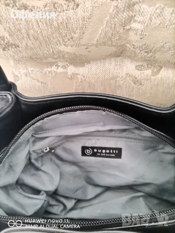 Маркова чанта Bugatti, снимка 3 - Чанти - 48907202