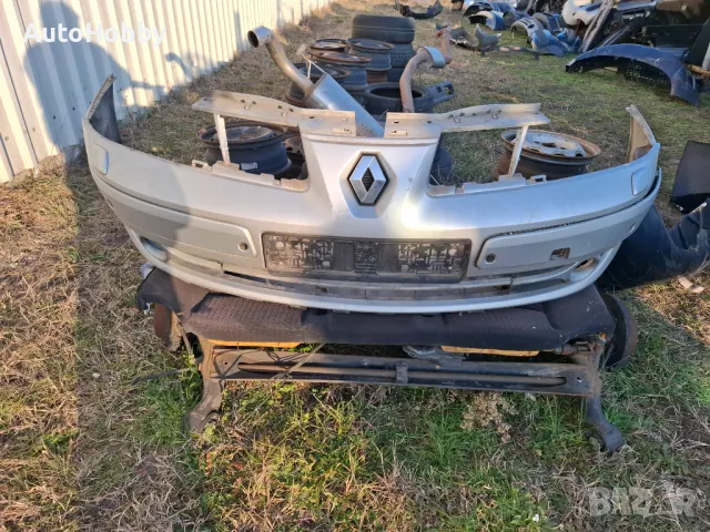 Рено Еспейс Renault Espace IV 3.0dCI Автоматик само на Части, снимка 10 - Автомобили и джипове - 49159425