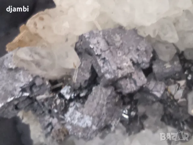№188, Кварц, Кварцова друза с галенит, Кристали, Минерали, Родопи, Bgminerals,, снимка 5 - Декорация за дома - 48708116