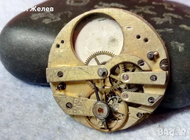 МЕХАНИЗЪМ от СТАР РЯДЪК ШВЕЙЦАРСКИ ДЖОБЕН ЧАСОВНИК с ПОРЦЕЛАНОВ РИМСКИ ЦИФЕРБЛАТ 49686