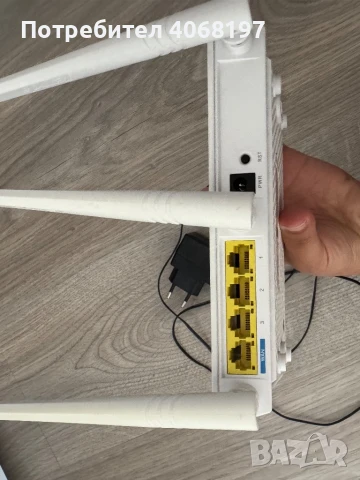 езжичен рутер Tenda 300 Mbps, 3 външни антени, снимка 3 - Рутери - 50577010