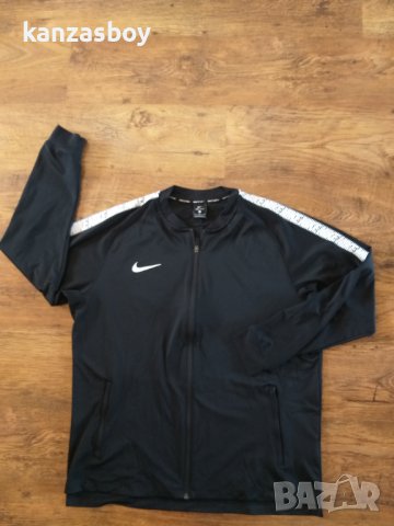 nike - страхотно мъжко горнище ХЛ-размер, снимка 6 - Спортни дрехи, екипи - 39972546