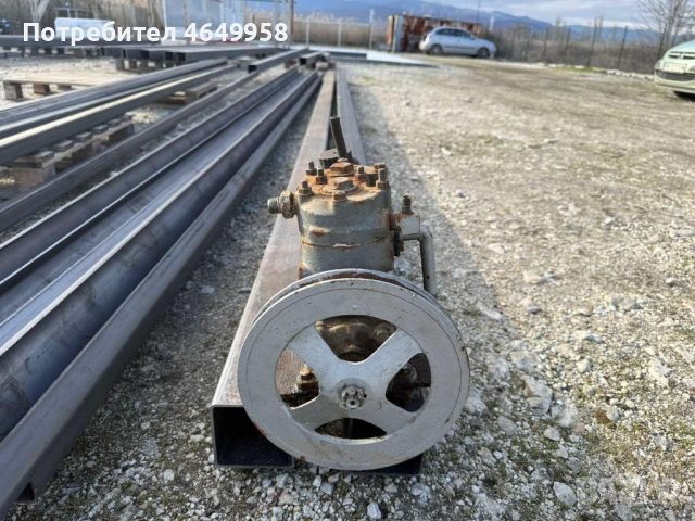 Продавам Зилов двуцелиндров компресор