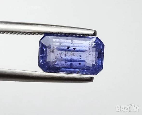 Пленяващ ненагряван сапфир в синьо-лилаво 1.47кт! Нов!