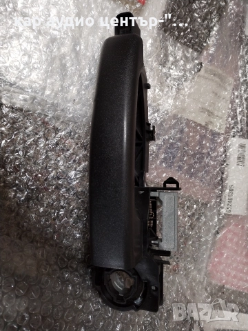 Renault Master, външна дръжка със основа, снимка 5 - Части - 52930182