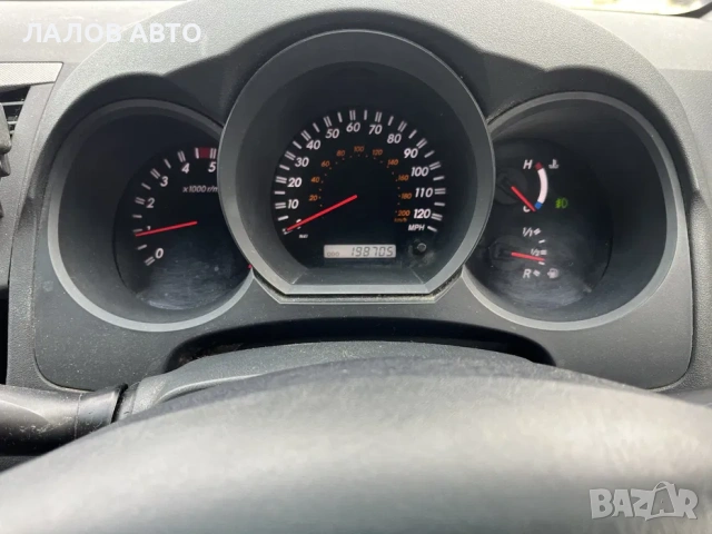Toyota Hilux 3.0d avtomat na chasti Тойота Хайлукс на части, снимка 6 - Автомобили и джипове - 53161585