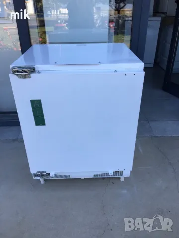 Малък хладилник за пълно вграждане с камера Gorenje 82 см, снимка 3 - Хладилници - 47970681