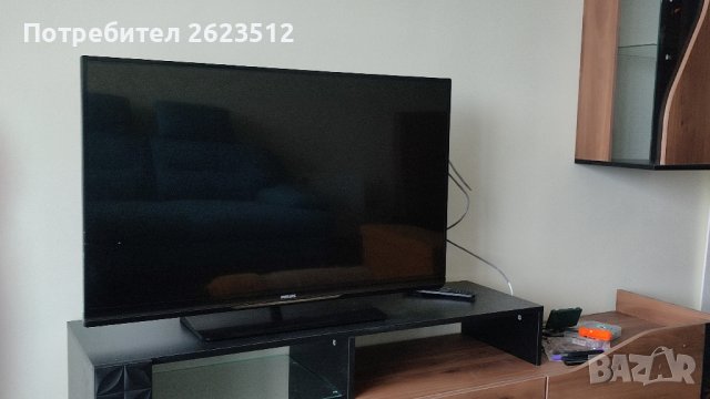 Телевизор Philips 42 инча, снимка 1 - Телевизори - 43154548