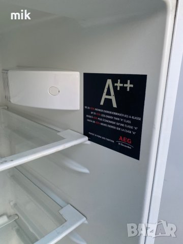 Малък хладилник AEG  за вграждане 102 см, снимка 6 - Хладилници - 39363988