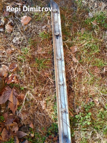 Лайсна задна дясна врата за Citroen C4 Grand Picasso I (10.2006 - 12.2013)