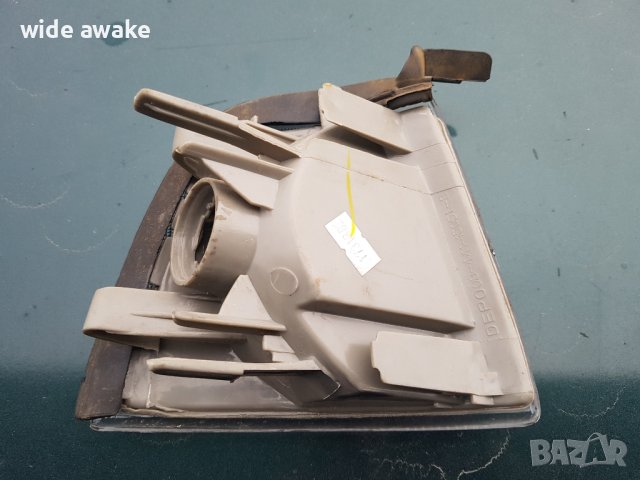 Ляв мигач Audi 80, снимка 3 - Части - 43835542