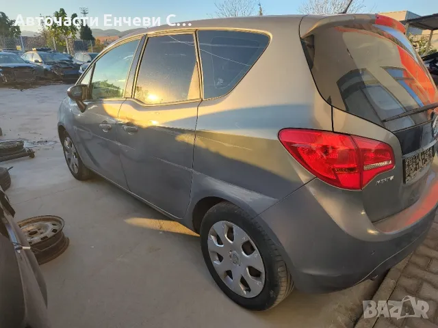Опел Мерива Б Opel Meriva B 1.7 дизел на части, снимка 4 - Автомобили и джипове - 47699201