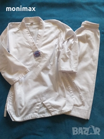 Кимоно за бойни спортове , карате 128, снимка 2 - Детски комплекти - 51775238