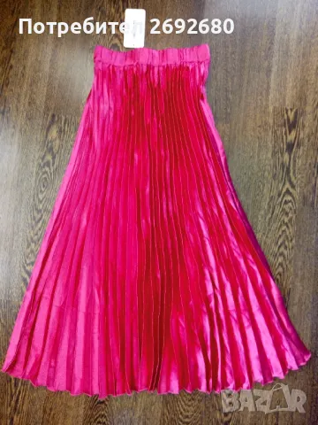 Нова с етикет плисирана пола S-М, снимка 3 - Поли - 50255702