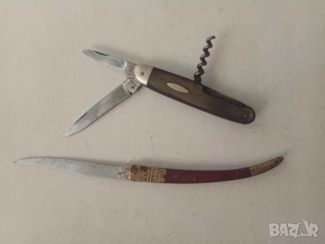 Продавам 2 стари кпшекционерски ножчета