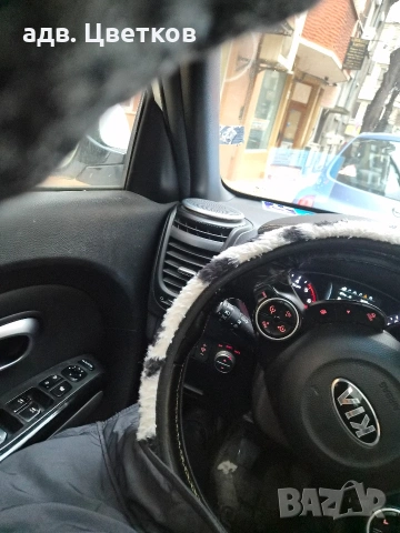 КИА СОЛУ, снимка 5 - Автомобили и джипове - 53412657