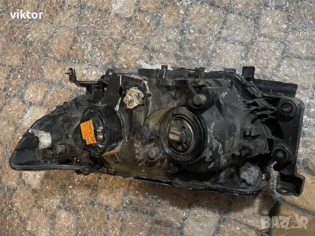 Фар Subaru forester 2007 ксенон , снимка 4 - Части - 52662145