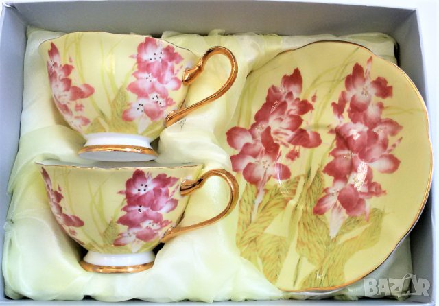 Красиви чаши за кафе с цветя от костен порцелан, снимка 4 - Сервизи - 33270333