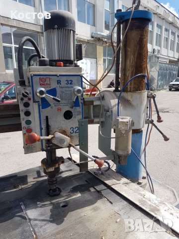  Пробивна бормашина колонна.