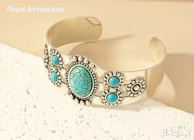 Винтидж Бохемска Гривна за Жени - Тюркоазов Зелен Камък, Отворена Маншет Дизайн, снимка 2 - Гривни - 52215949