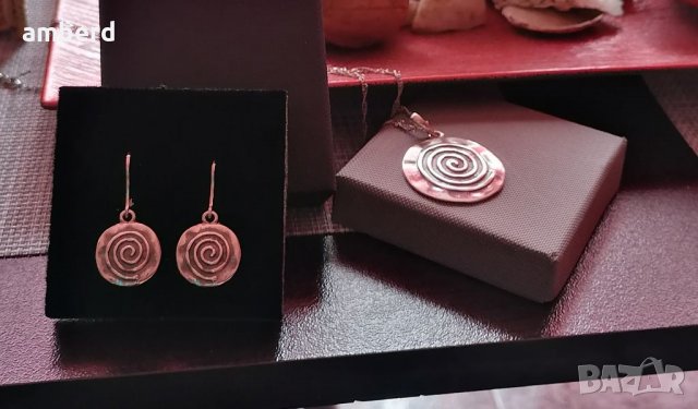 Сребърен комплект "Вдъхновение" - обици и медальон , снимка 4 - Бижутерийни комплекти - 39563331