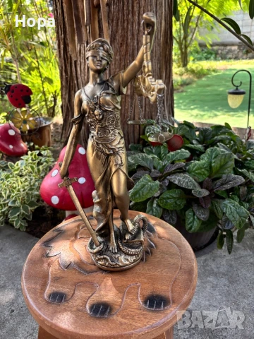 Статуетка Темида - Богинята на правосъдието , снимка 5 - Статуетки - 47939367