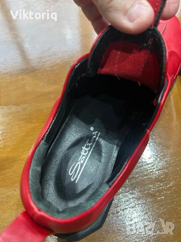 Дамски червени обувки, снимка 4 - Дамски ежедневни обувки - 53563659