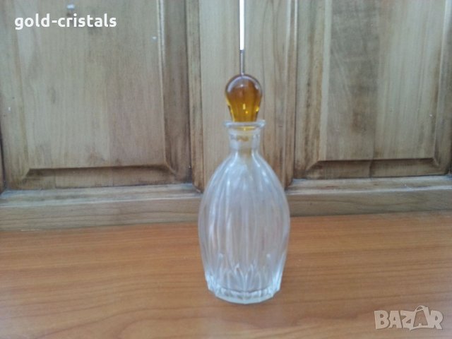 Кристално шишенце, снимка 1 - Антикварни и старинни предмети - 33488911