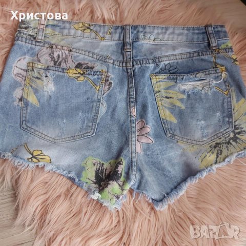 Нови дънкови панталонки - 20,00лв., снимка 2 - Къси панталони и бермуди - 21907591