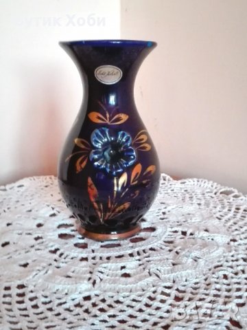 Малка кобалтова вазичка Ges.Gesch