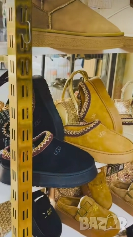 пантофи ugg, снимка 2 - Пантофи - 52150107