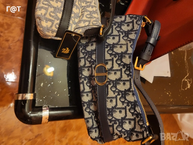 дамски чанти и портмонета, снимка 4 - Портфейли, портмонета - 53598573