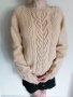 Ръчно плетен пуловер с аранови елементи , снимка 9