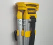 DeWALT НОВА солидна алуминиева тринога трипод статив до 173см, 5/8", за тотална станция, нивелир, снимка 2